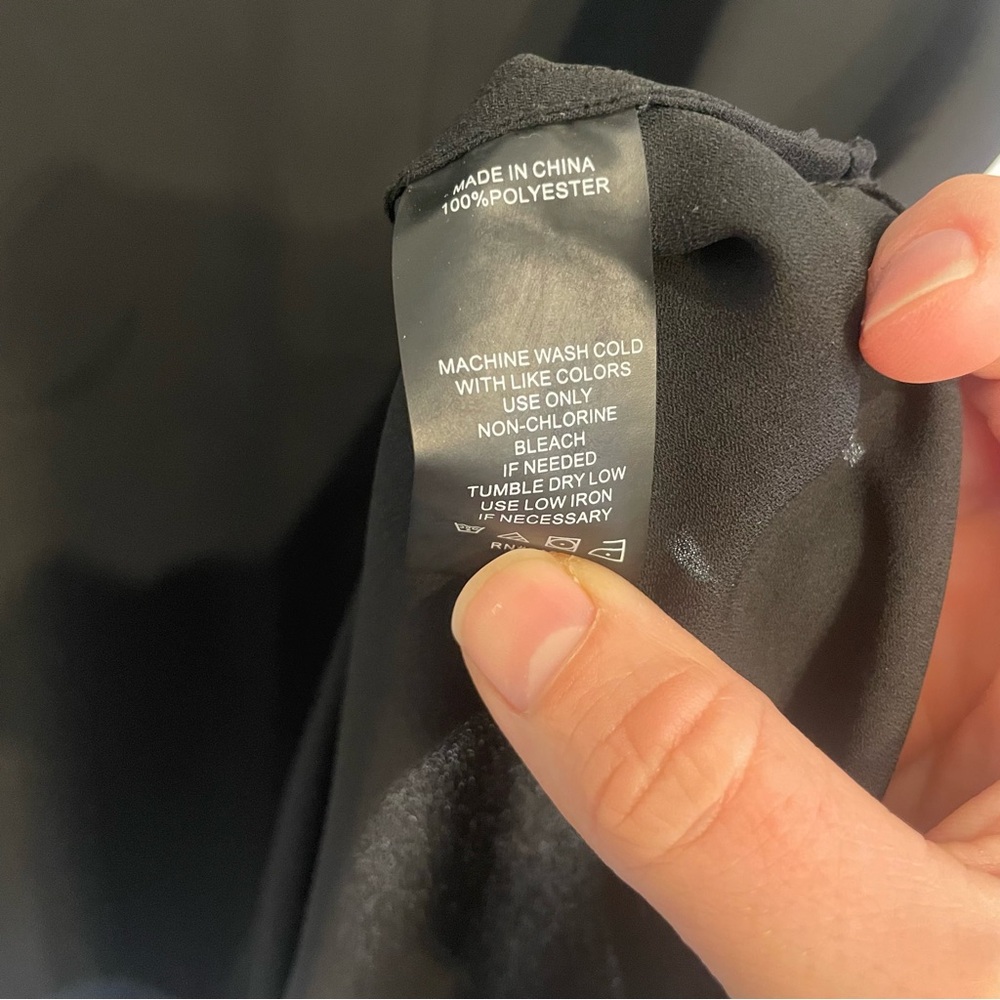 Vince Camuto Black V-Neck Tank Top - Picture 9 of 12